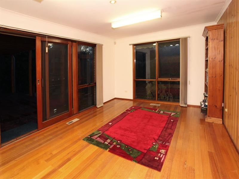 25 Ainslie Drive, Wheelers Hill VIC 3150