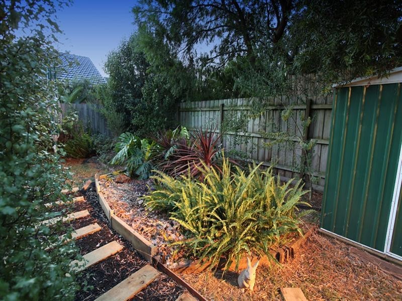 25 Ainslie Drive, Wheelers Hill VIC 3150