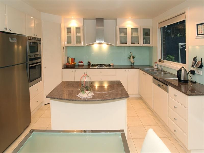 2/33 Lindwall Street, Glen Waverley VIC 3150