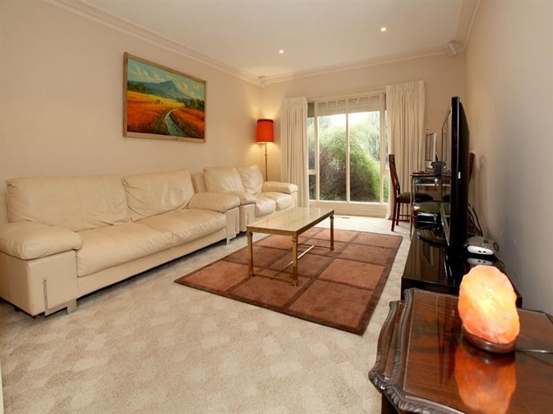 1/94 Bogong Avenue, Glen Waverley VIC 3150