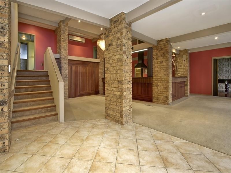 19 Caithness Crescent, Glen Waverley VIC 3150