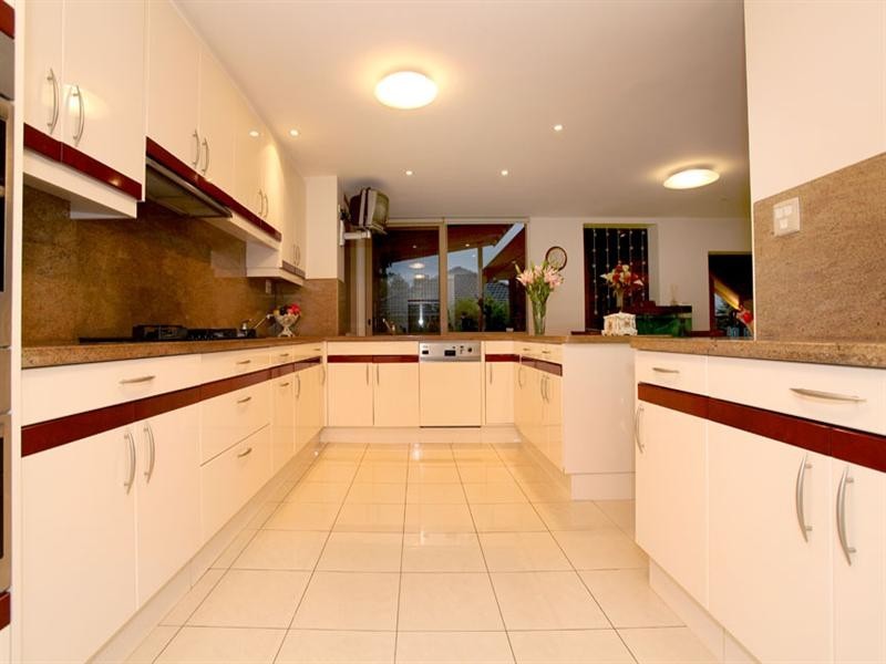 12 Dalkeith Close, Wheelers Hill VIC 3150