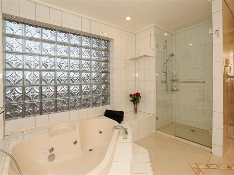 12 Dalkeith Close, Wheelers Hill VIC 3150