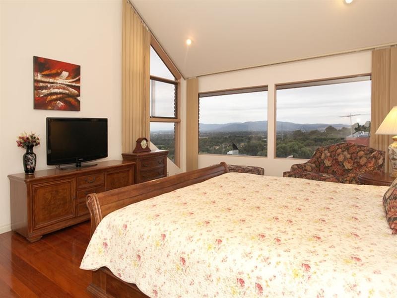 12 Dalkeith Close, Wheelers Hill VIC 3150