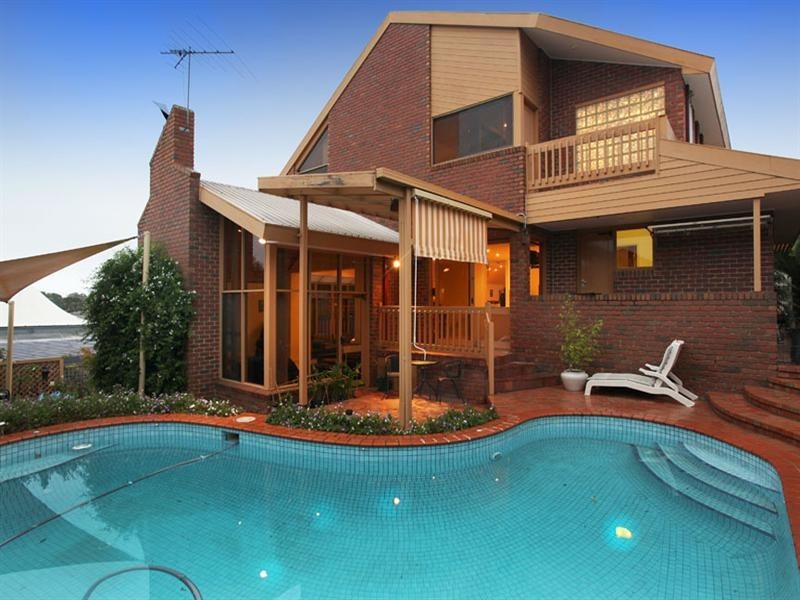 12 Dalkeith Close, Wheelers Hill VIC 3150