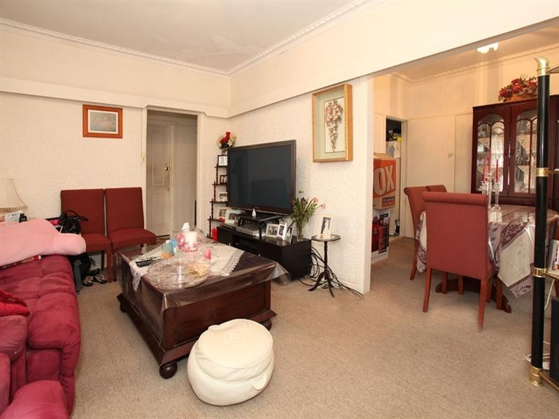 4 Avondale Street, Springvale VIC 3171