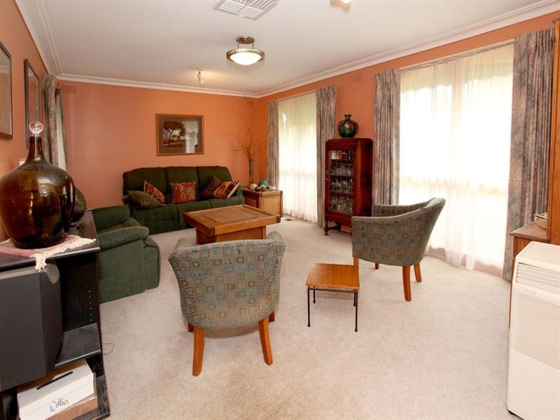 18 Hilton Street, Mount Waverley VIC 3149