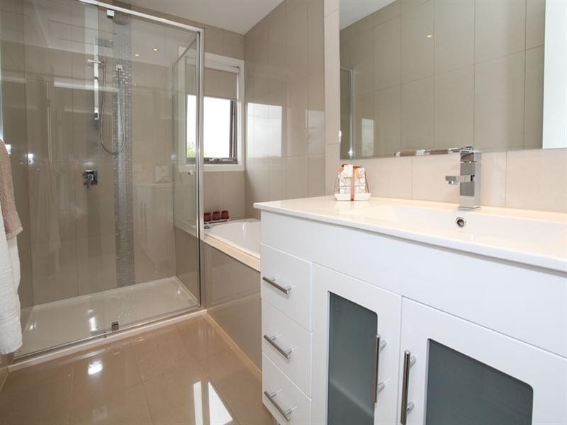 1/2 Heath Street, Glen Waverley VIC 3150