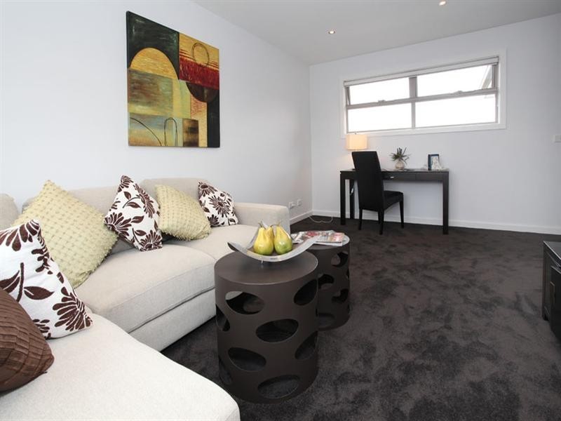 1/2 Heath Street, Glen Waverley VIC 3150