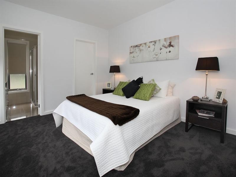 1/2 Heath Street, Glen Waverley VIC 3150