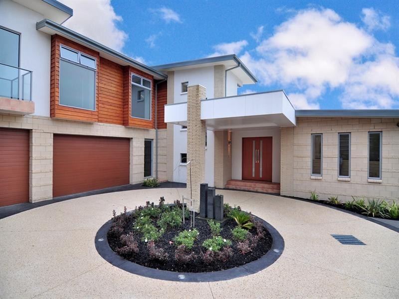 331 Gallaghers Road, Glen Waverley VIC 3150