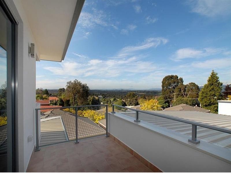 331 Gallaghers Road, Glen Waverley VIC 3150