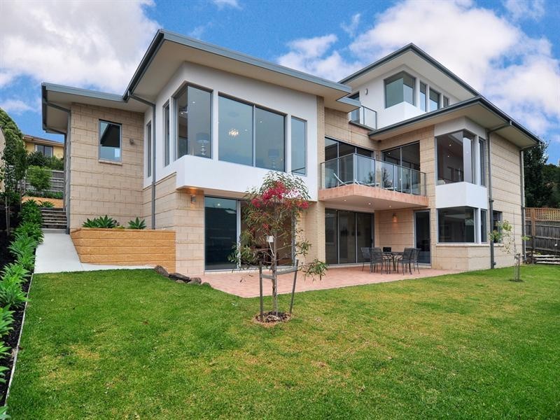 331 Gallaghers Road, Glen Waverley VIC 3150