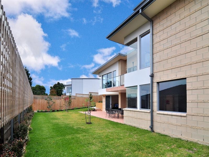 331 Gallaghers Road, Glen Waverley VIC 3150