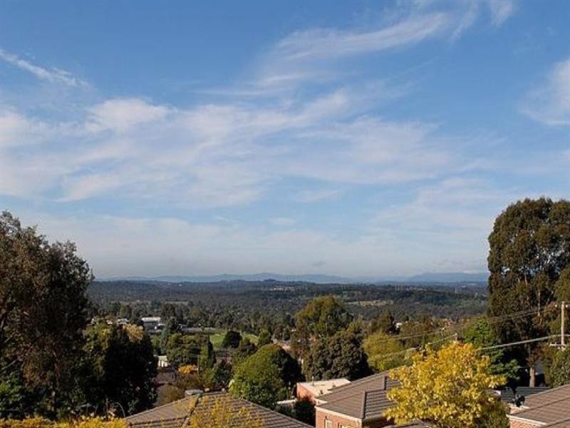 331 Gallaghers Road, Glen Waverley VIC 3150