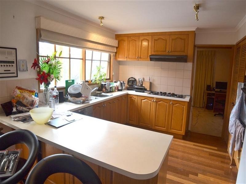 9 Sheraton Close, Burwood East VIC 3151