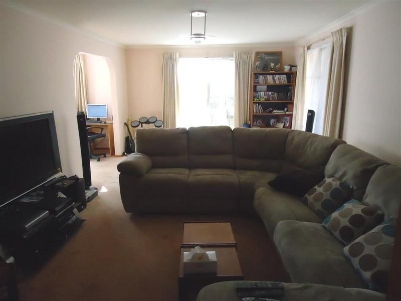 9 Sheraton Close, Burwood East VIC 3151