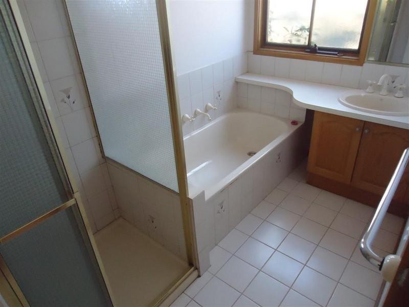 9 Sheraton Close, Burwood East VIC 3151