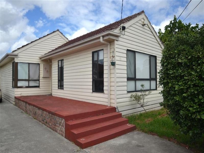 12 Harlington Street, Clayton VIC 3168