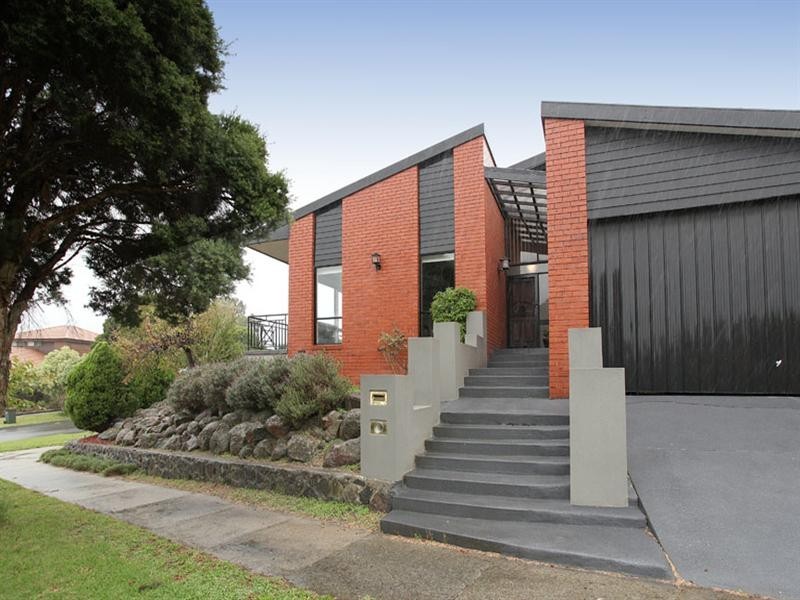 1 Glebe Place, Wheelers Hill VIC 3150