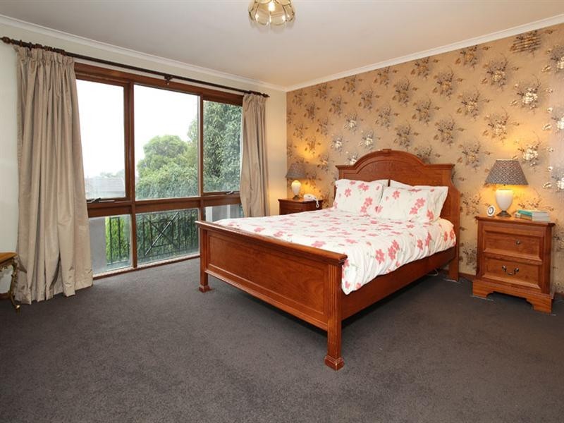 1 Glebe Place, Wheelers Hill VIC 3150