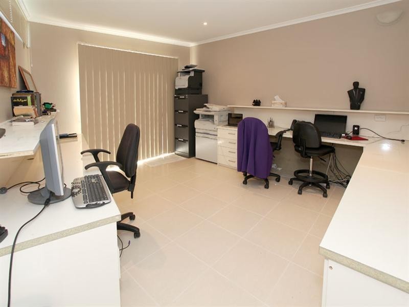 119 Herriotts Boulevard, Glen Waverley VIC 3150