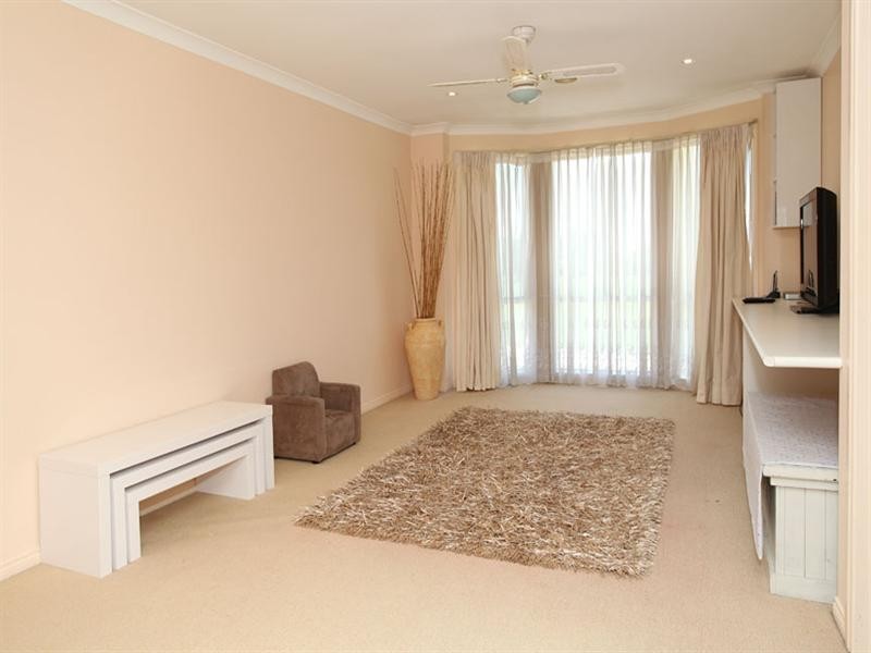 119 Herriotts Boulevard, Glen Waverley VIC 3150