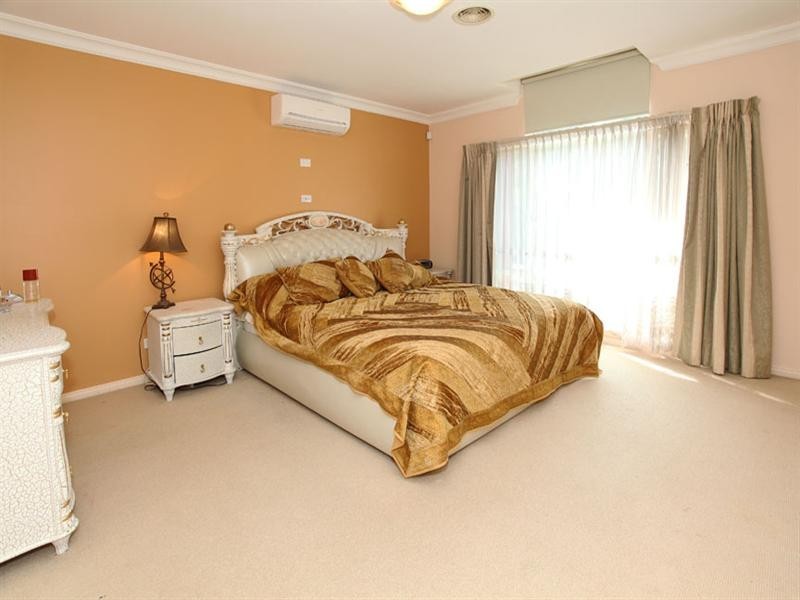 119 Herriotts Boulevard, Glen Waverley VIC 3150