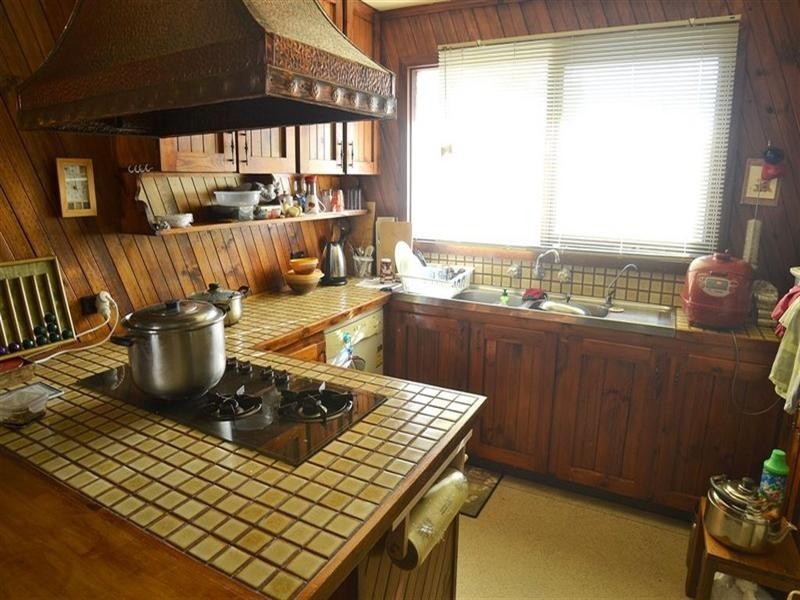 39 Phoenix Drive, Wheelers Hill VIC 3150