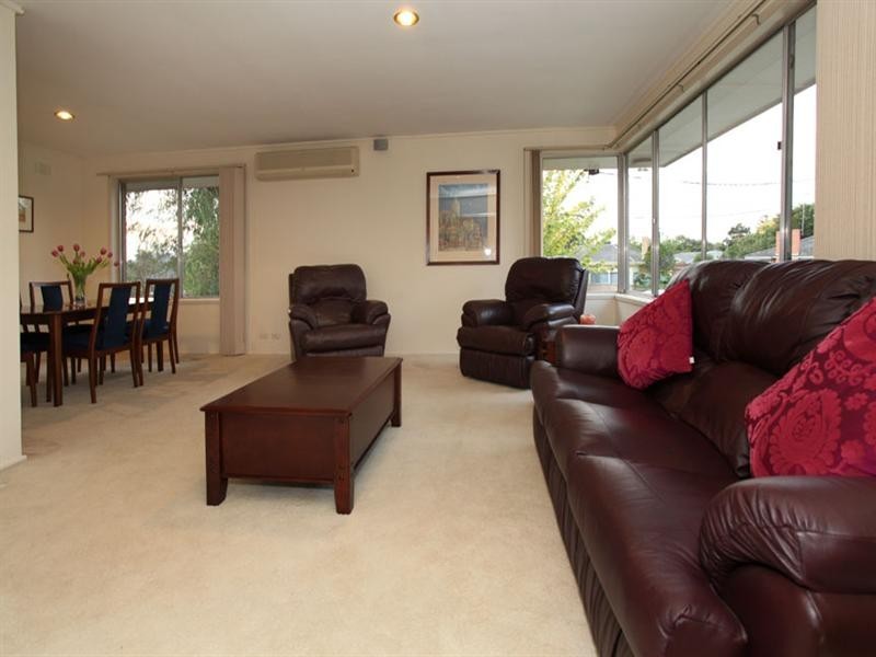 9 Walnut Court, Mulgrave VIC 3170