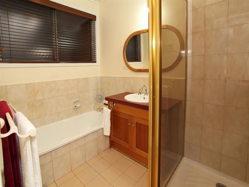 9 Walnut Court, Mulgrave VIC 3170