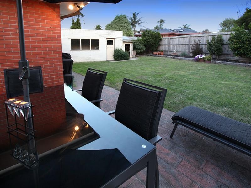 9 Walnut Court, Mulgrave VIC 3170