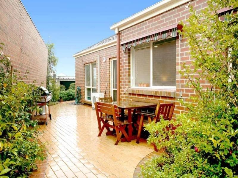 32 Vaughan Crescent, Kew VIC 3101