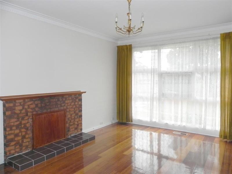 63 Lebanon Crescent, Mulgrave VIC 3170