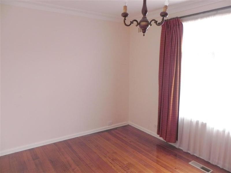 63 Lebanon Crescent, Mulgrave VIC 3170