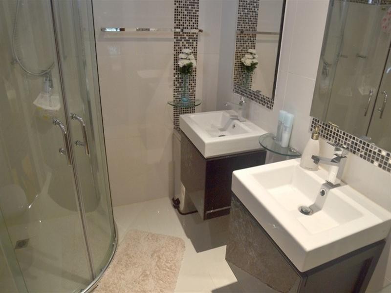 9 Blenheim Avenue, Glen Waverley VIC 3150