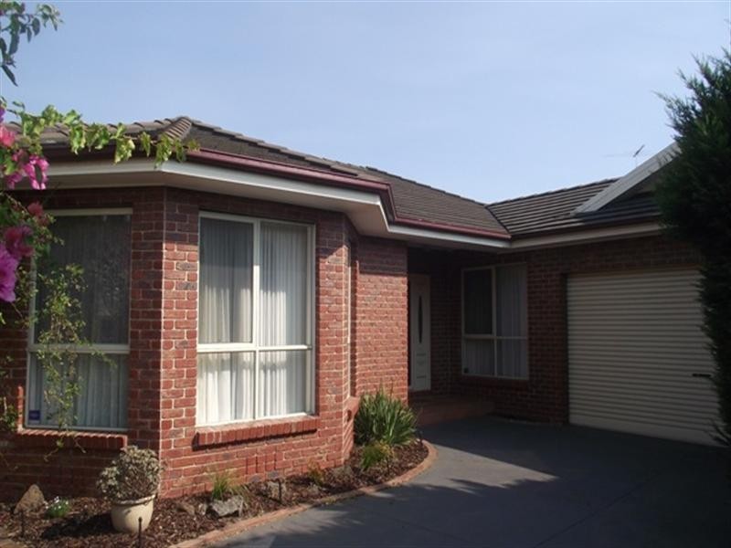 32b Montclair Avenue, Glen Waverley VIC 3150