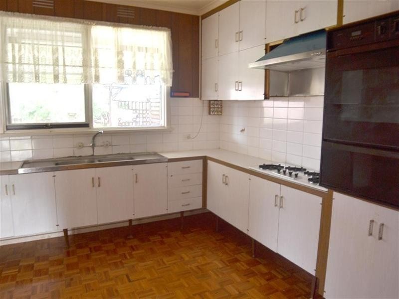 6 Alumnus Court, Wheelers Hill VIC 3150