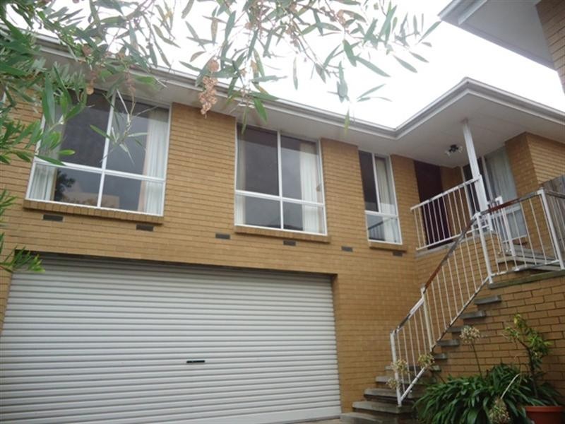 2/9 Elenya Court, Frankston VIC 3199