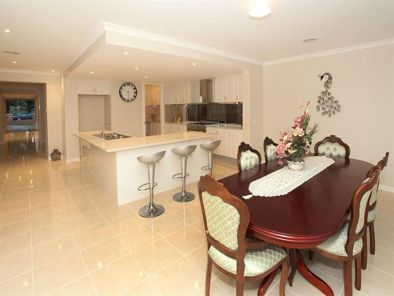 4 Tambo Court, Glen Waverley VIC 3150