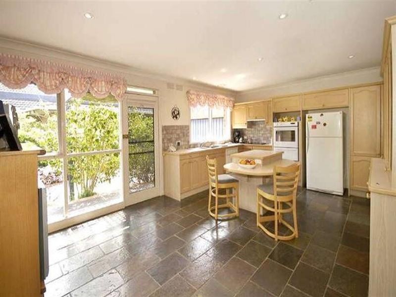 4 Swift Drive, Glen Waverley VIC 3150