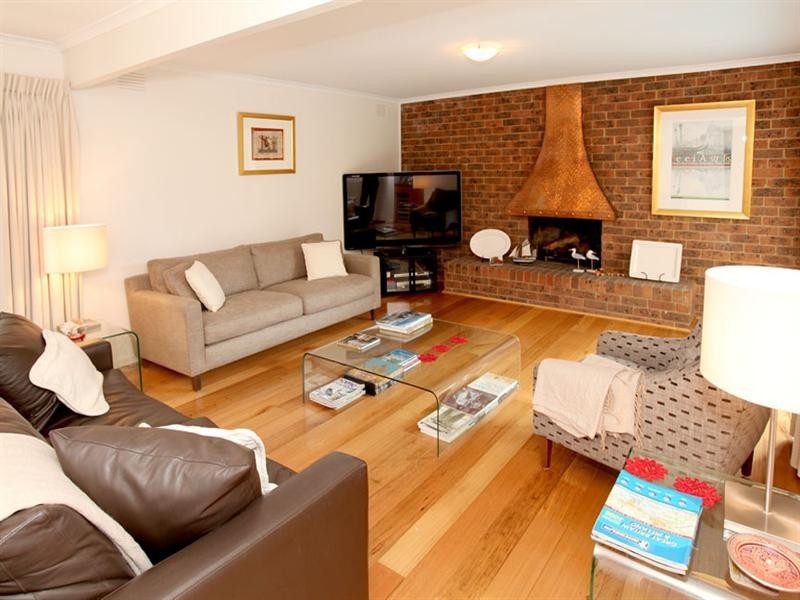 4 Sheldon Place, Wheelers Hill VIC 3150