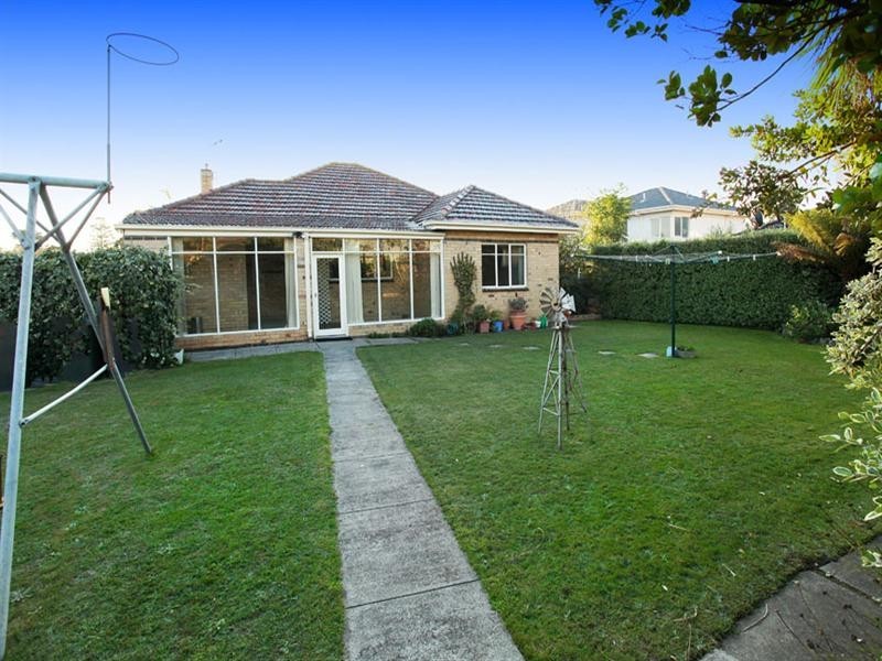 16 Orchard Street, Glen Waverley VIC 3150