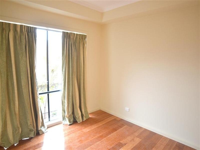 2/5 Cardiff Court, Glen Waverley VIC 3150