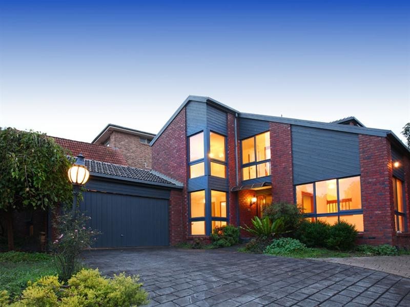 21 Kenross Drive, Wheelers Hill VIC 3150