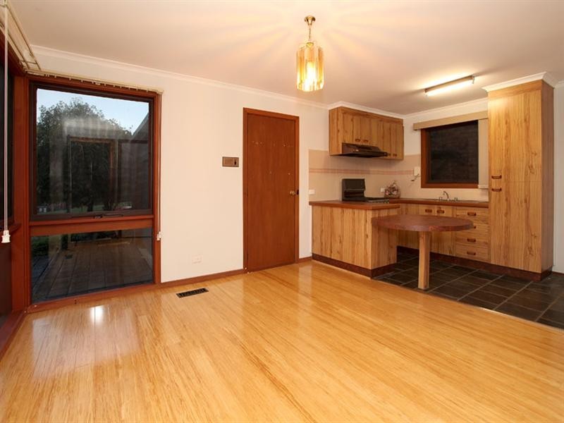 21 Kenross Drive, Wheelers Hill VIC 3150