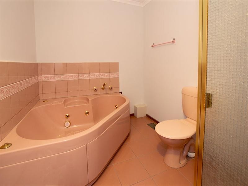 21 Kenross Drive, Wheelers Hill VIC 3150