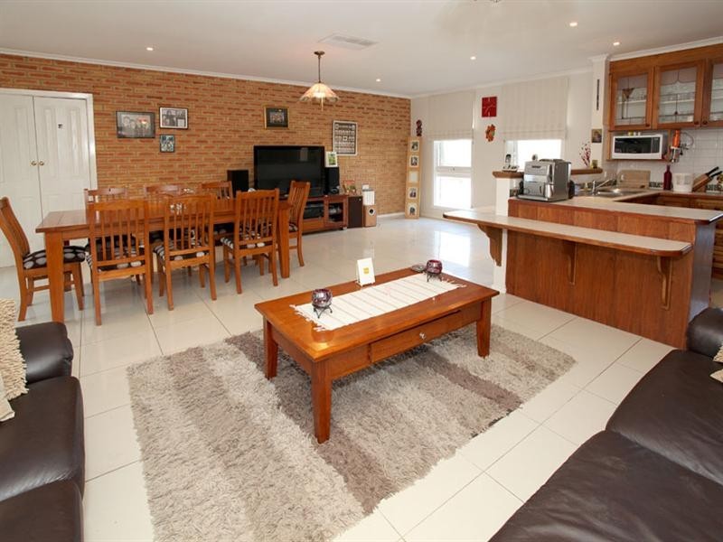 10 George Road, Vermont South VIC 3133