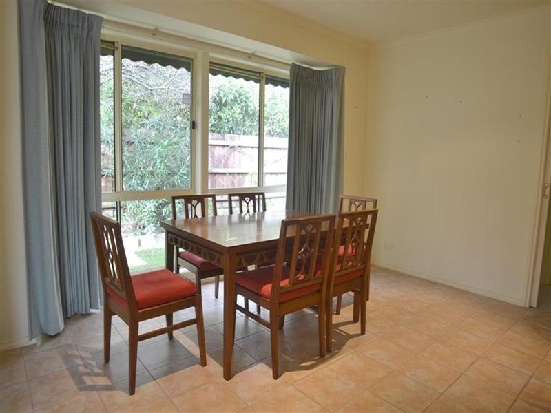 2/10 Olinda Street, Glen Waverley VIC 3150