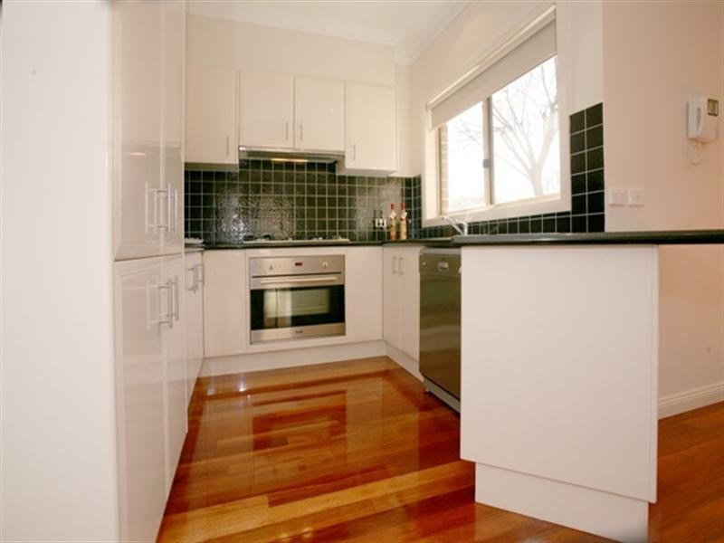 2/3 Harvie Street, Glen Waverley VIC 3150